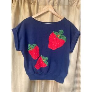 Vintage Cyn Les Shirlee Designs cap sleeve shirt Womens Strawberries 70s